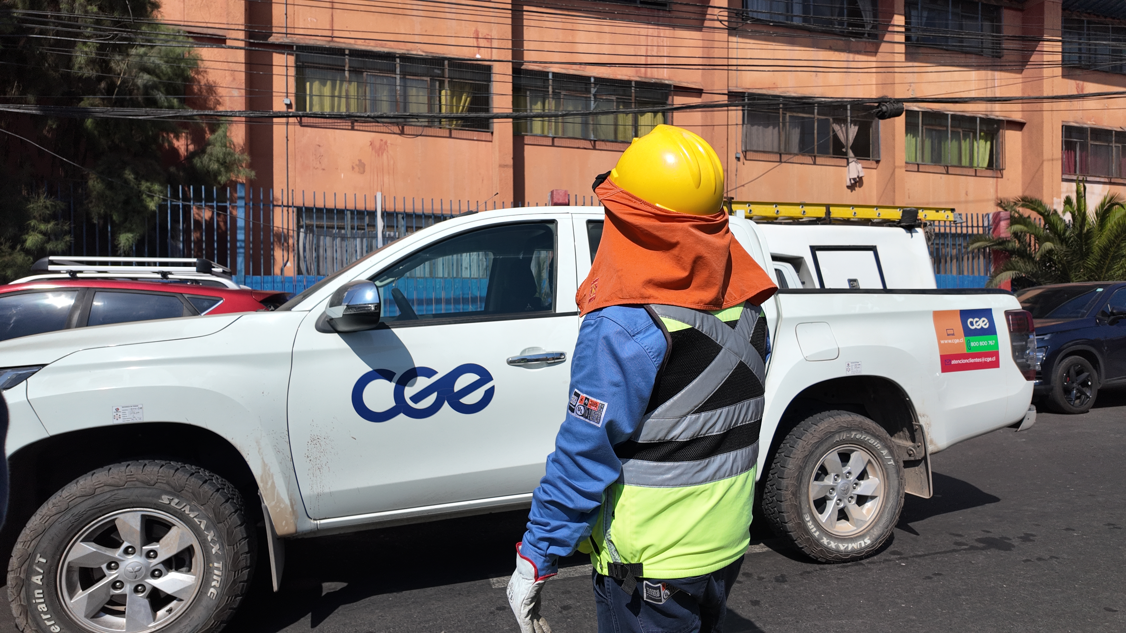 Con despliegue de más de 30 brigadas CGE recupera suministro eléctrico tras sismo