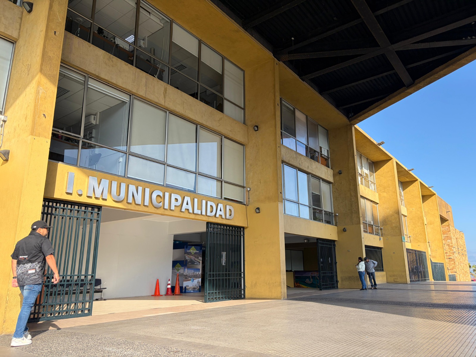 Alcalde Razmilic realiza cambios en direcciones municipales