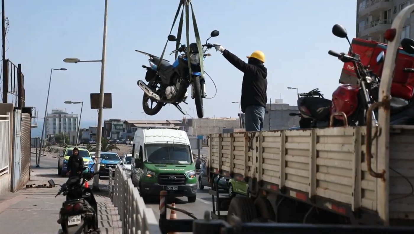 En menos de 24 horas doble operativo retira de circulación 16 motos y 23 multas a camiones