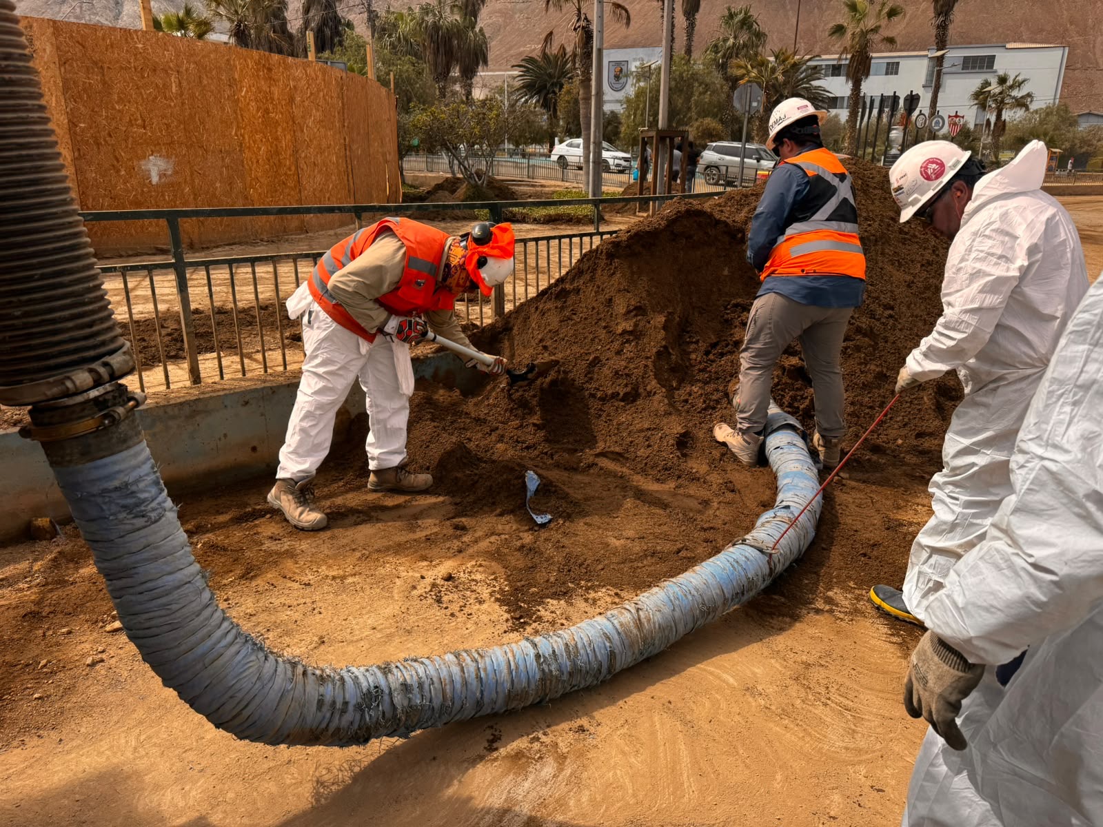Codelco despliega maquinaria y ayuda humanitaria para apoyar emergencia en Tocopilla