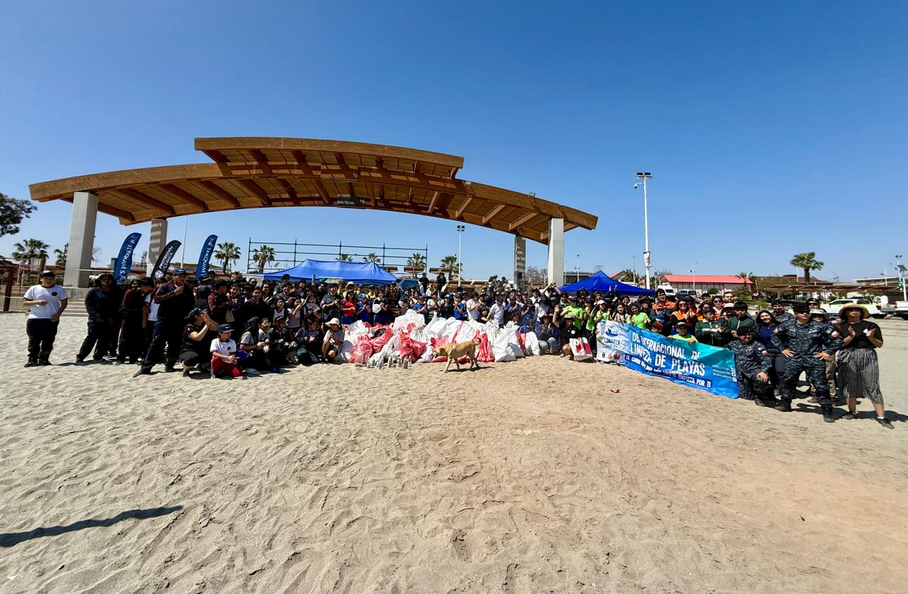 Oxiquim participó en el Día Internacional de Limpieza de Playas en Mejillones