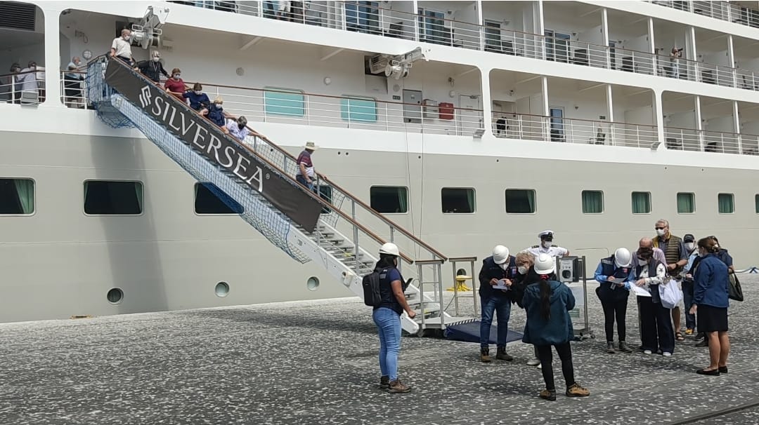 Salud restringe desembarco de turistas desde crucero recalado en Antofagasta
