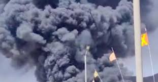 Lomas Bayas controla incendio en patio de residuos sin afectar la seguridad y sus operaciones