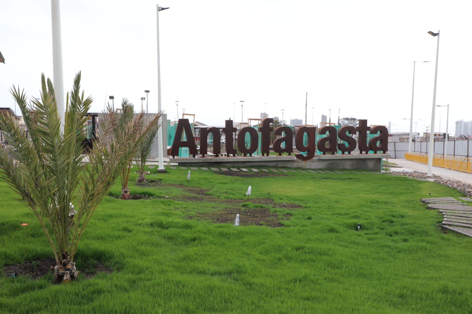 Plaza El Salar alcanza más del 90% de avance y se consolida como la nueva entrada
