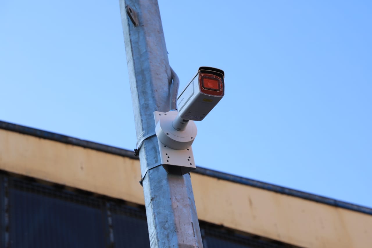 Alcalde Wilson Díaz constata avances en instalación de las primeras cámaras de televigilancia