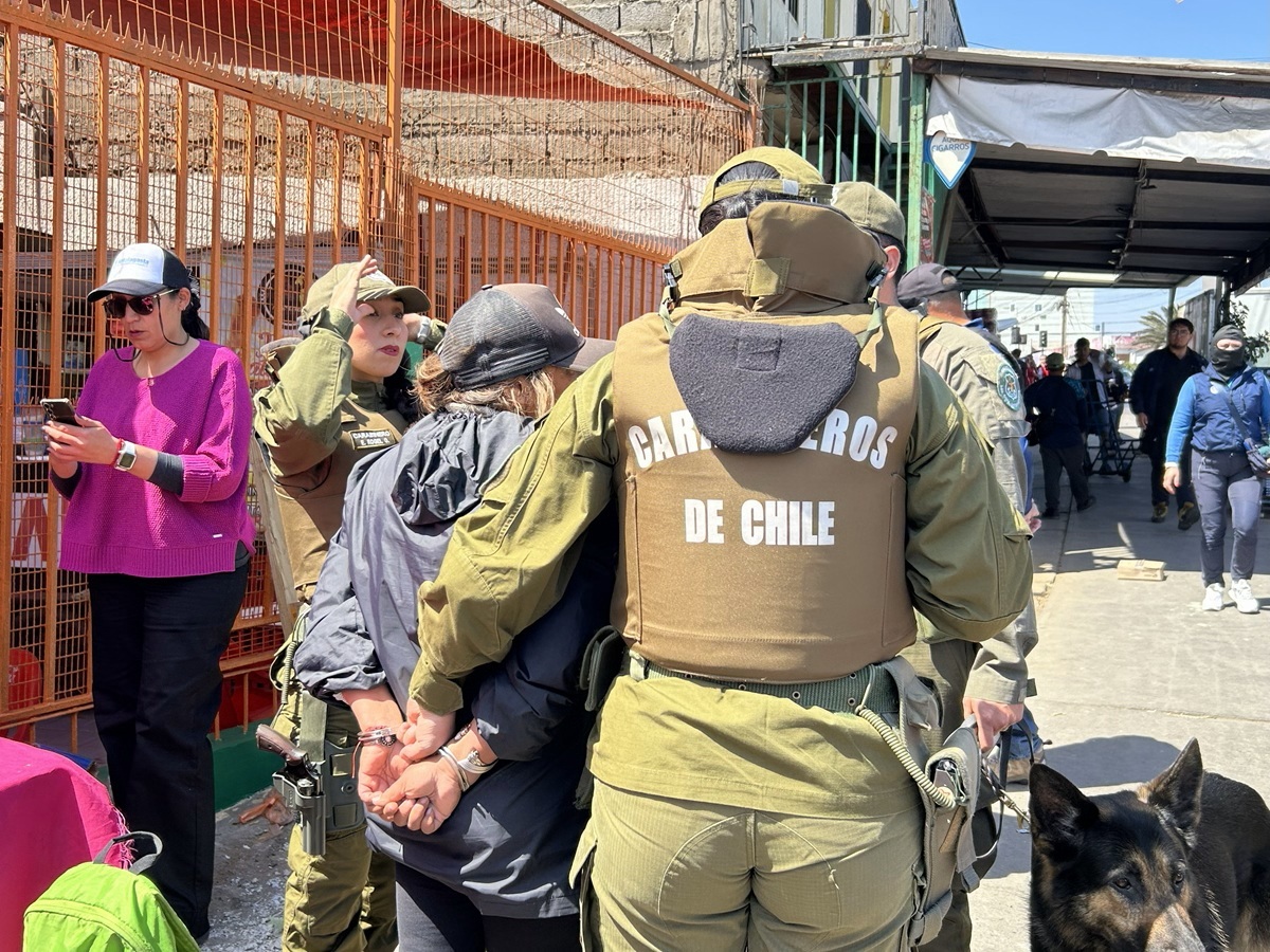 Fiscalización al comercio informal alrededor de la Vega finaliza con detención