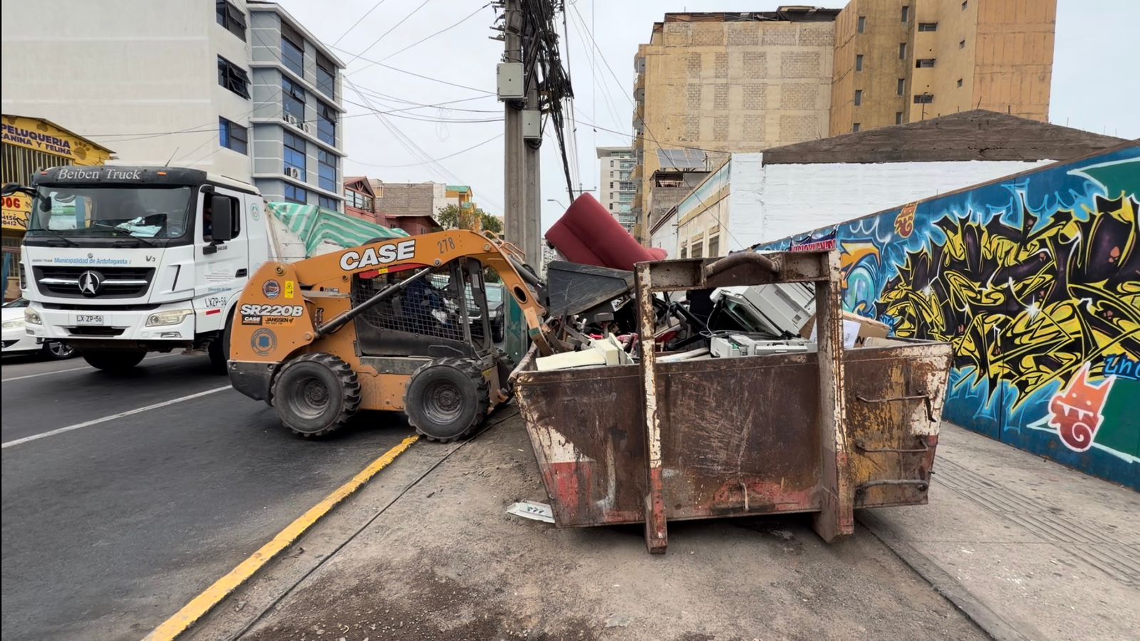 Realizan operativo para retiro de enseres voluminosos en el centro de la ciudad