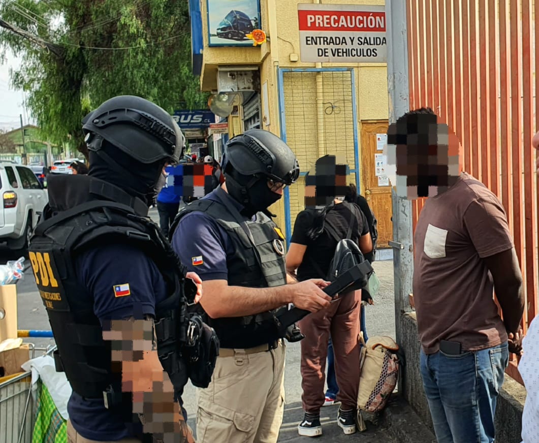 Despliegue operativo de la PDI en Tocopilla deja 89 personas fiscalizadas y 25 denunciados por infracciones migratorias