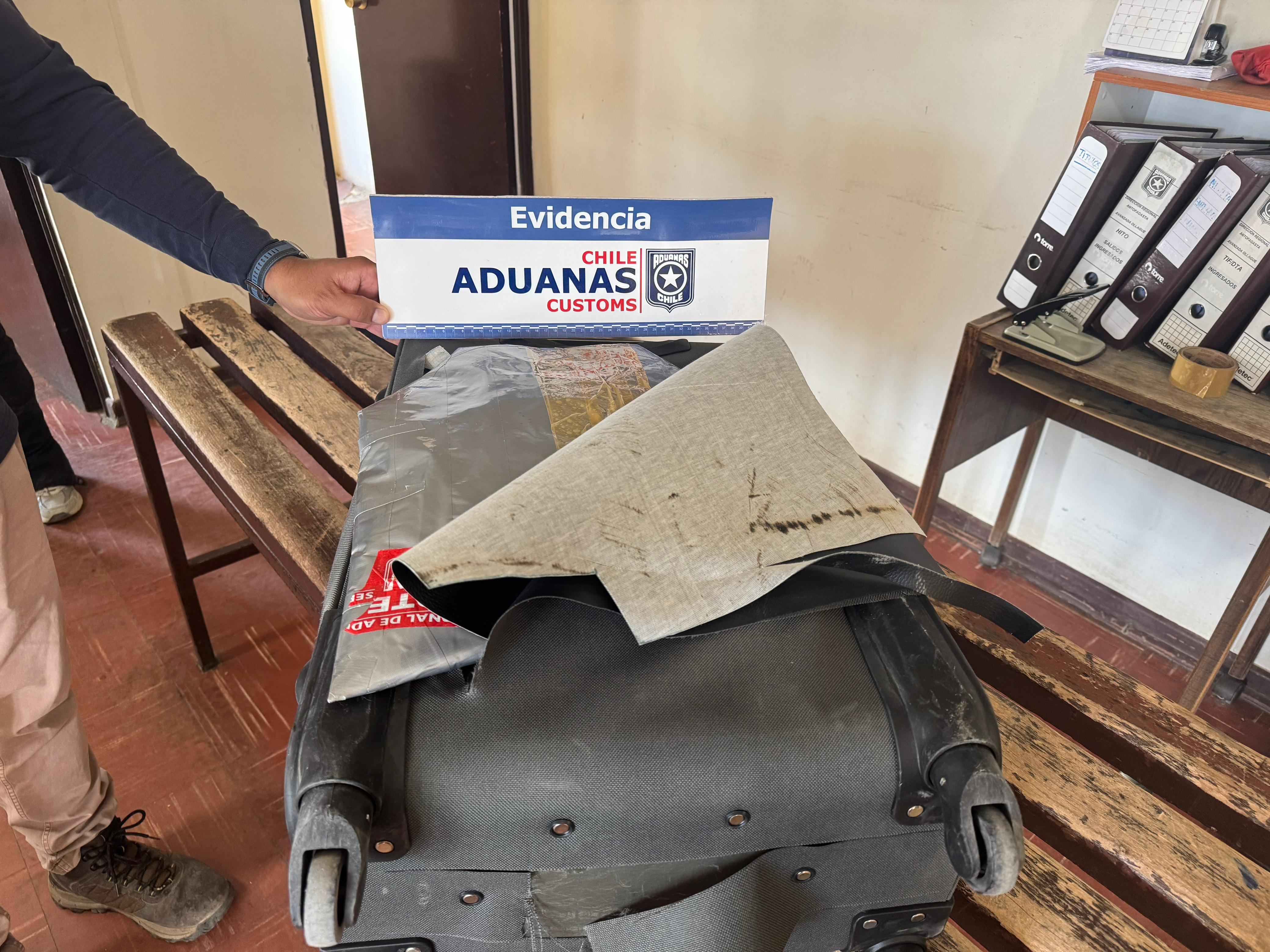 Más de 40 kilos de drogas incauta Aduanas, PDI y Carabineros tras controles