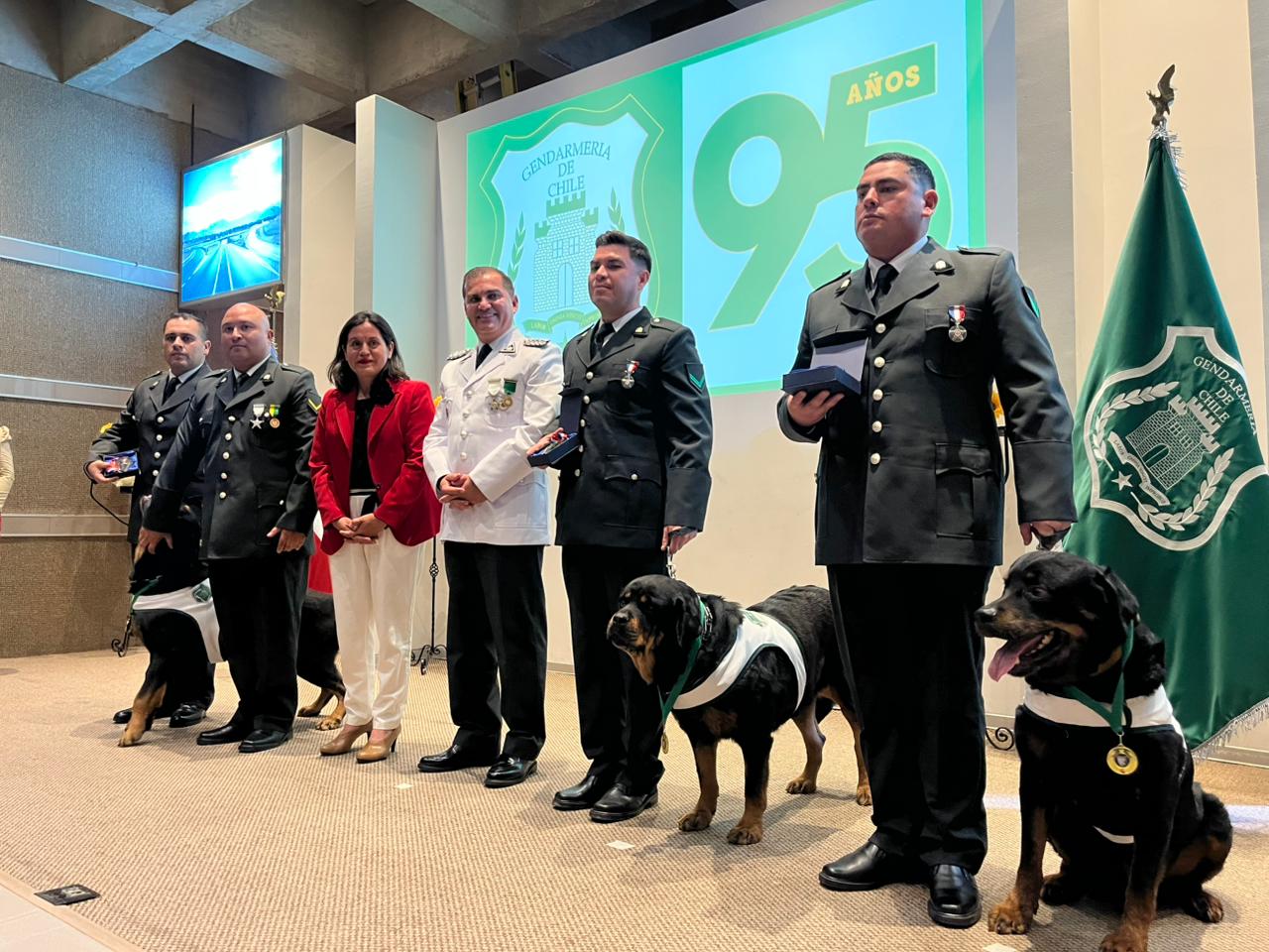 Gendarmería realiza ceremonia aniversario por 95 años de existencia al servicio de la seguridad pública y la reinserción