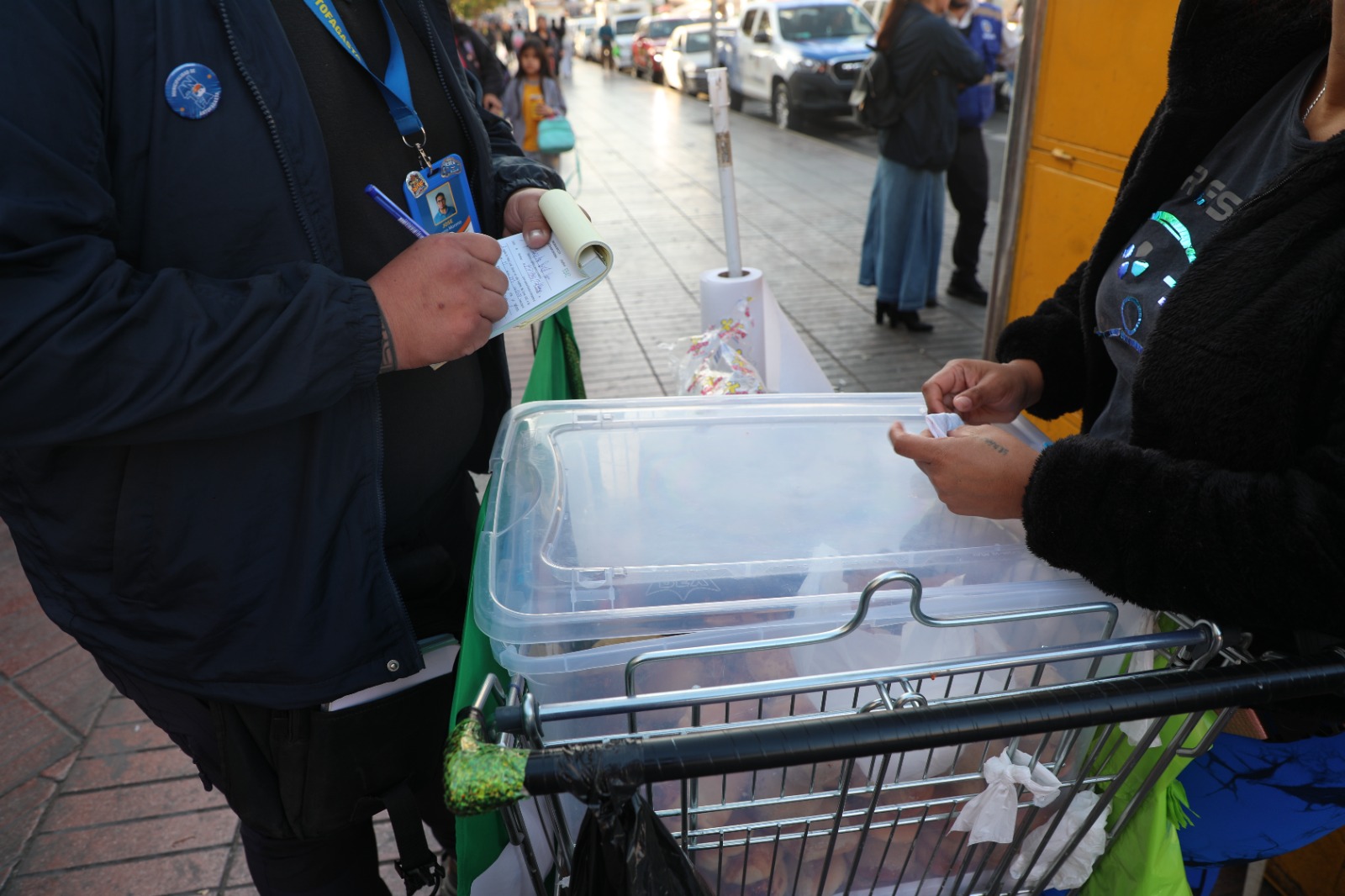 Municipalidad refuerza control contra comercio ambulante en plaza Sotomayor