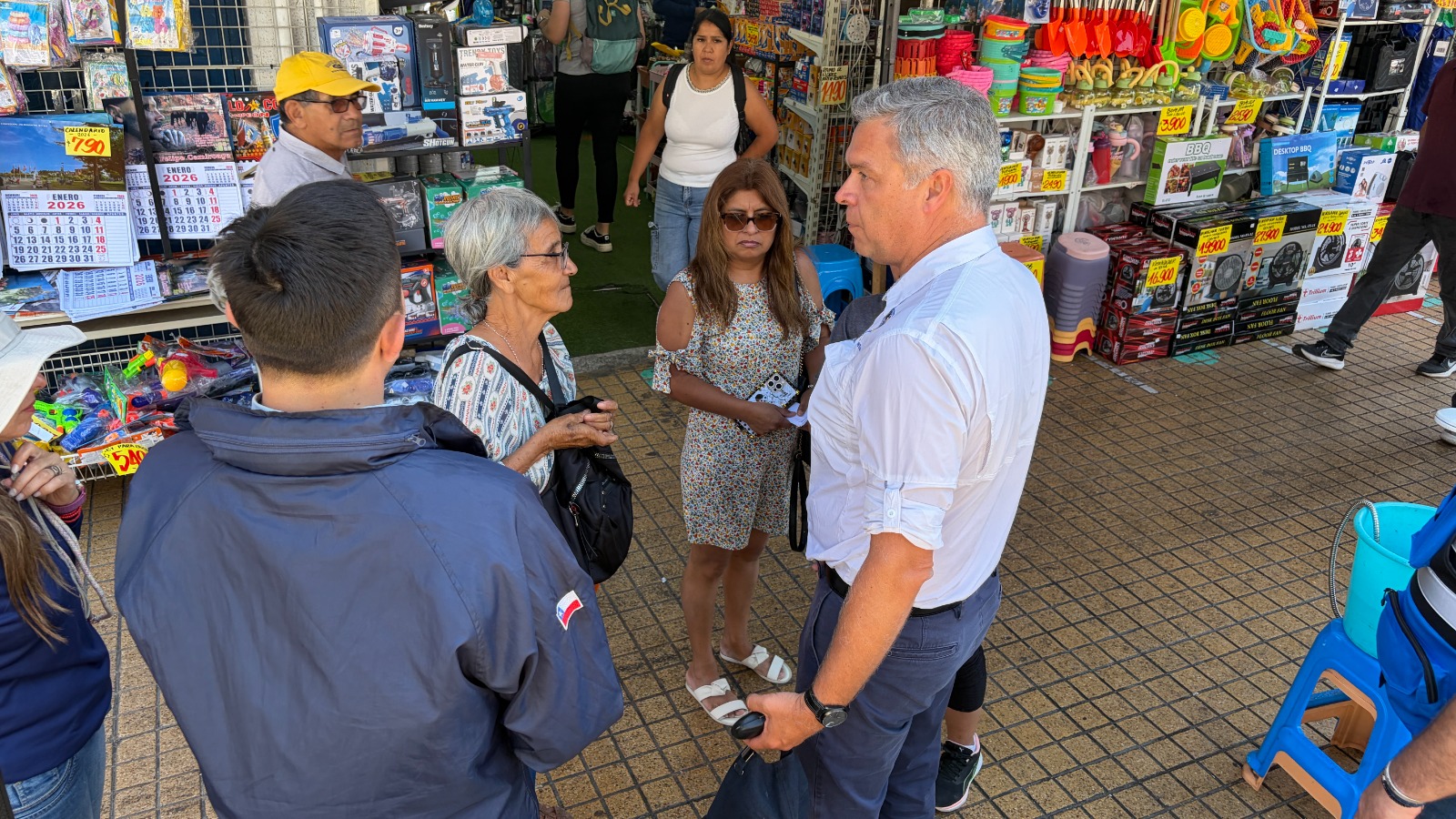 Municipio refuerza aseo en Prat con Matta