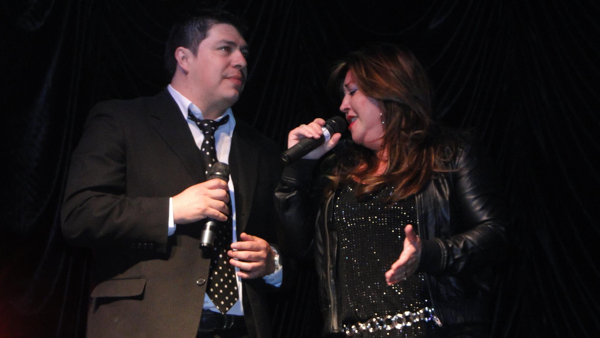 CONCIERTOS EN VIVO: AHORA EN ESCENA TITO BELTRÁN Y DÚO AURA PARA EL PÚBLICO ANTOFAGASTINO