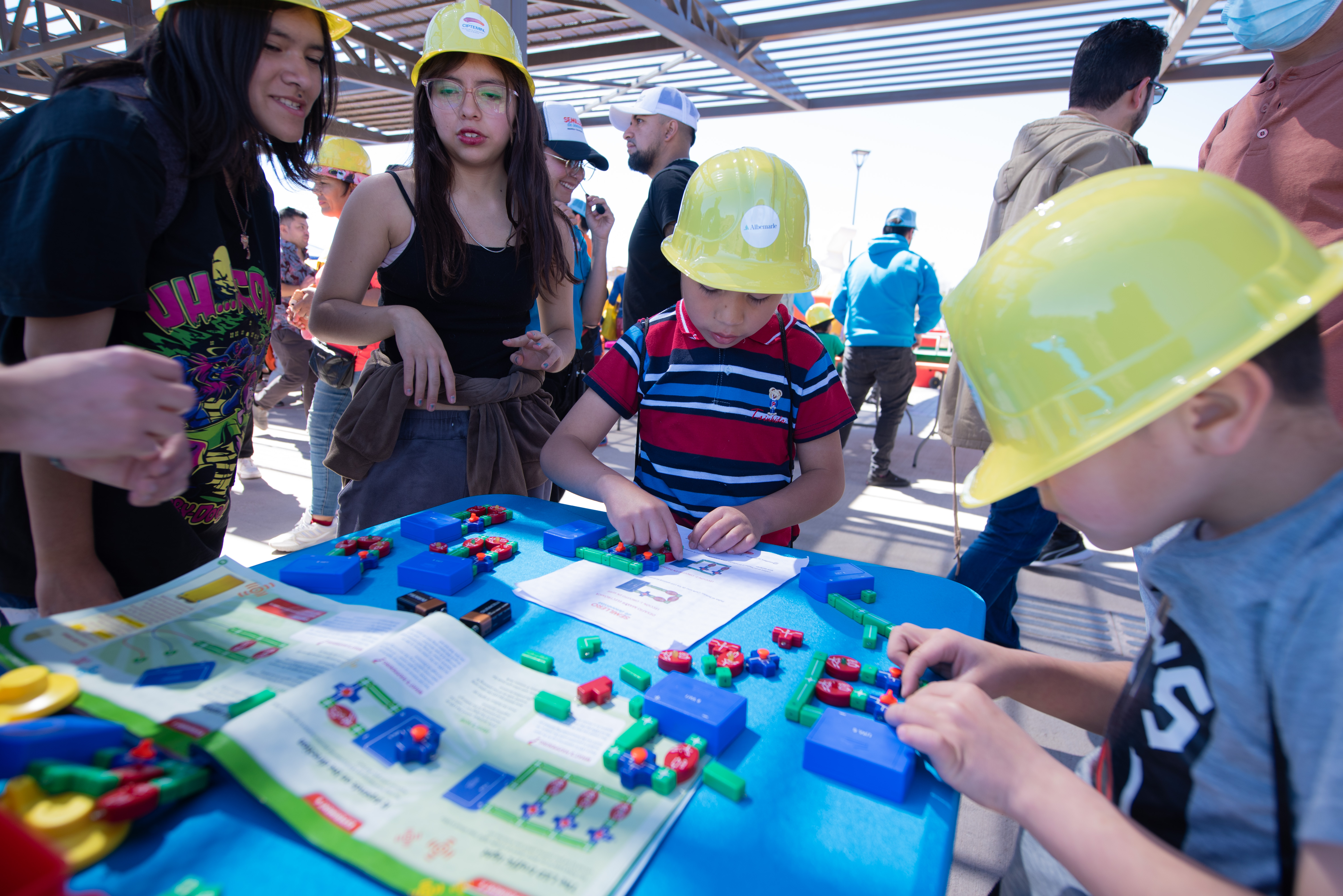 Jugando a ser minero: la industria en manos de la infancia regional