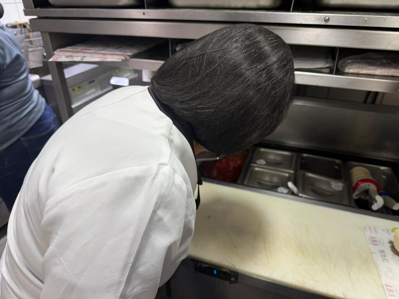 Inician sumarios a locales de comida rápida en mall