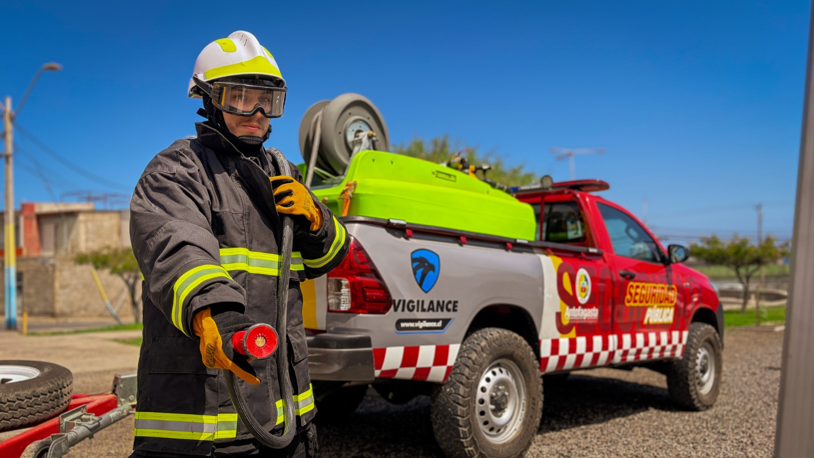 Municipio incorpora camioneta de primera respuesta ante incendios en el sector La Chimba
