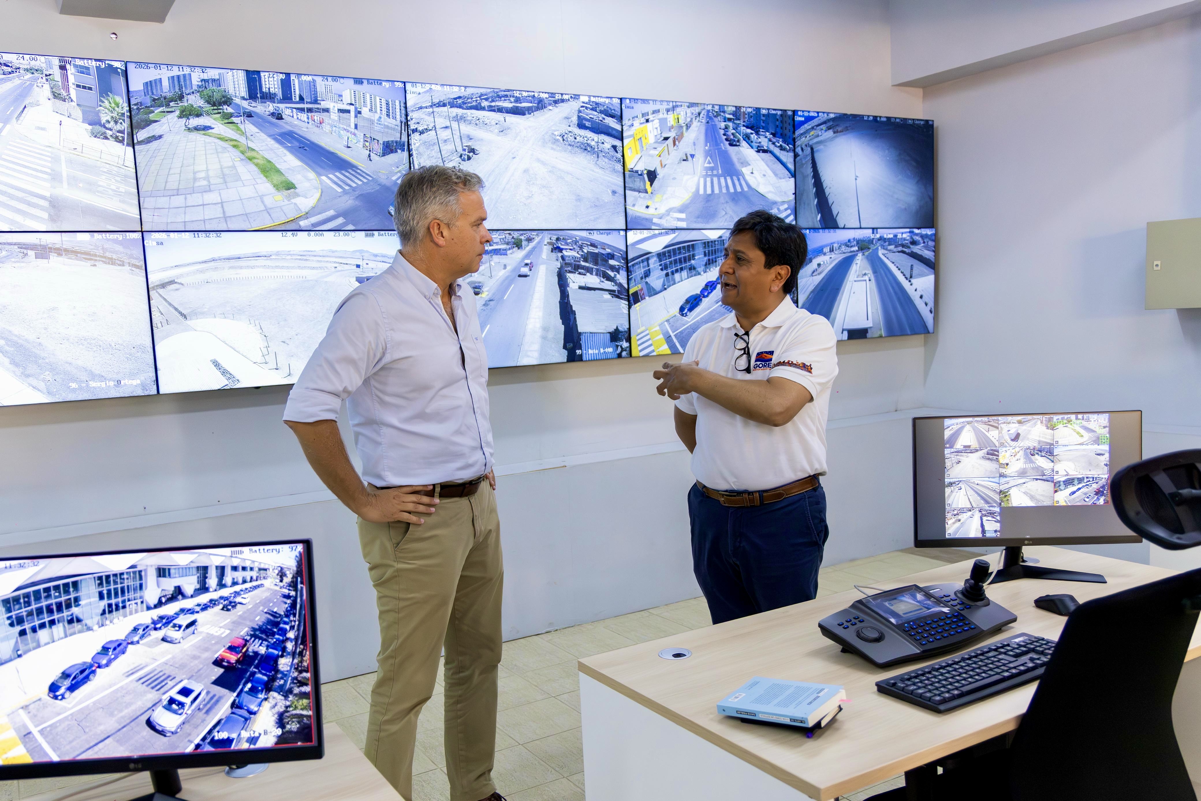 Gobernador Díaz inspeccionó la operatividad de las cámaras de televigilancia municipal financiadas con recursos del Gobierno Regional