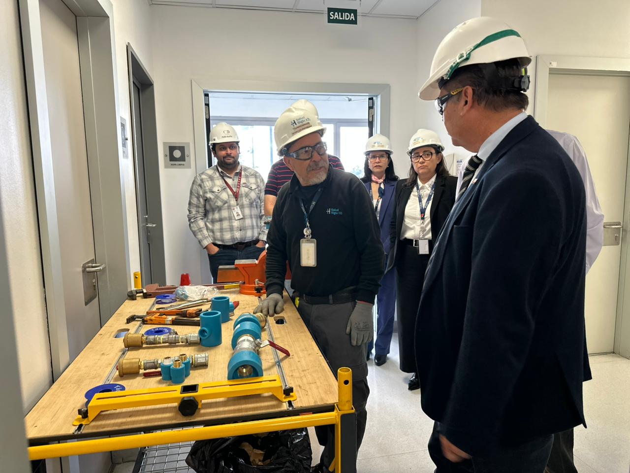 MOP inspecciona avances en Plan Integral de Cañerías en Hospital Regional