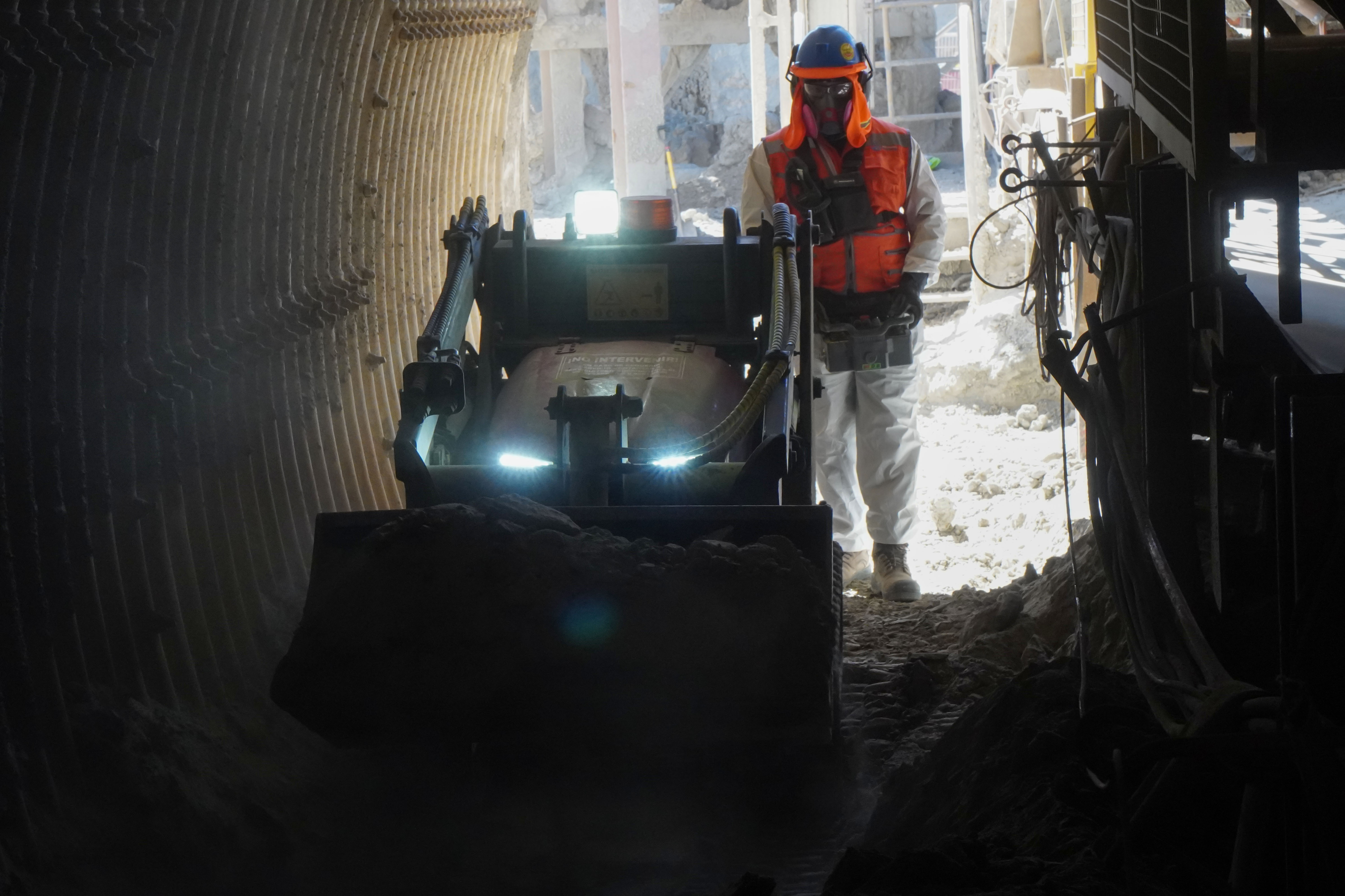 Codelco División Gabriela Mistral incorpora robótica para fortalecer seguridad y eficiencia en su operación