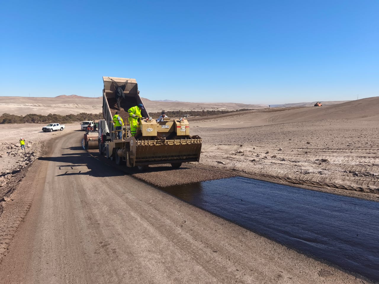 MOP realiza obras de pavimentos rurales en poblado de Quillagua