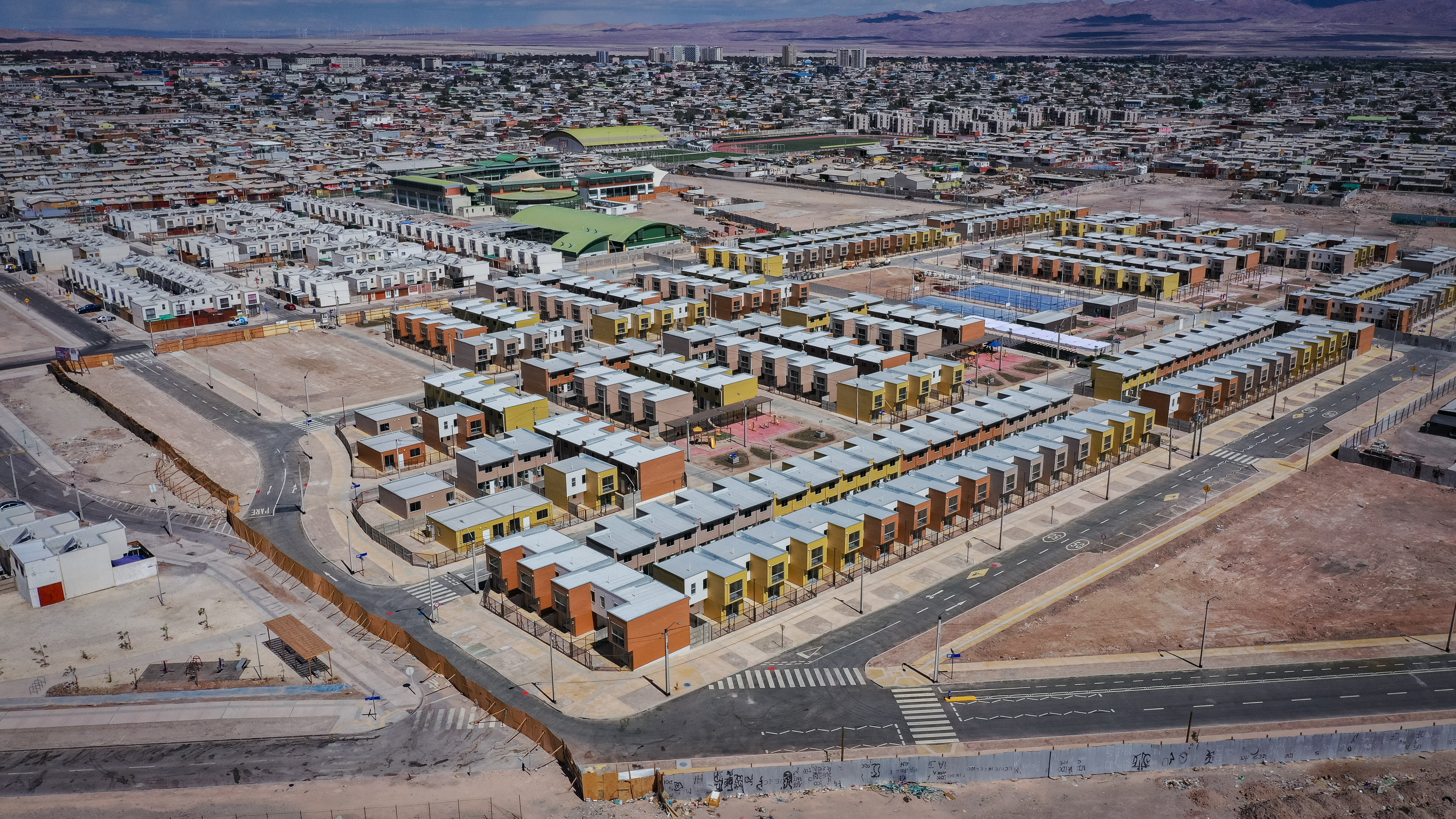 MINVU entrega 160 viviendas y consolida plan urbano habitacional René Schneider