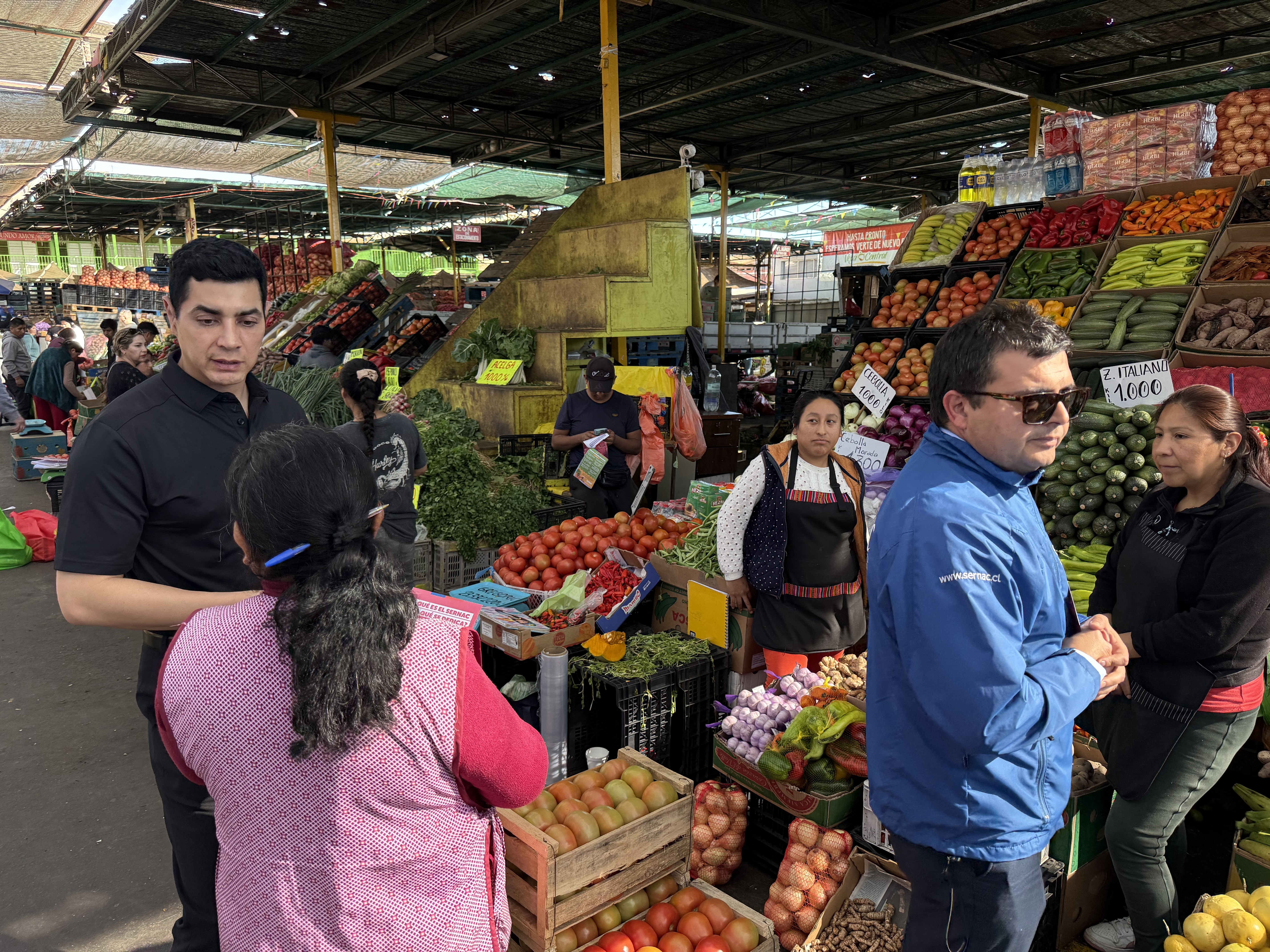 Monitorean precios y abastecimiento en Vega Central