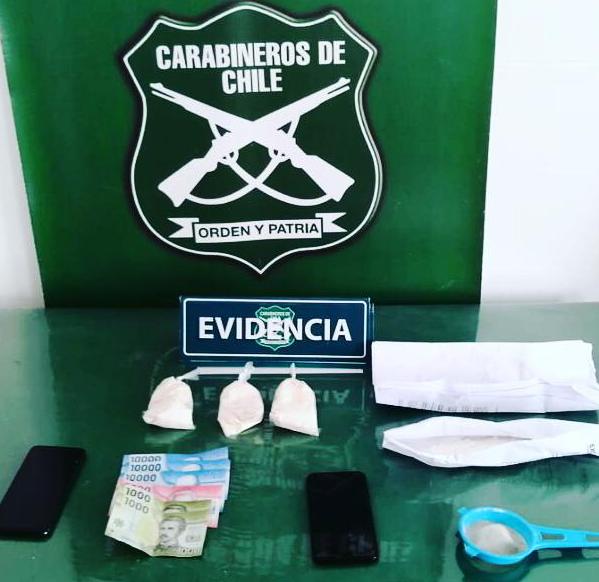 Dos mujeres detenidas con casi 1000 dosis de cocaína base