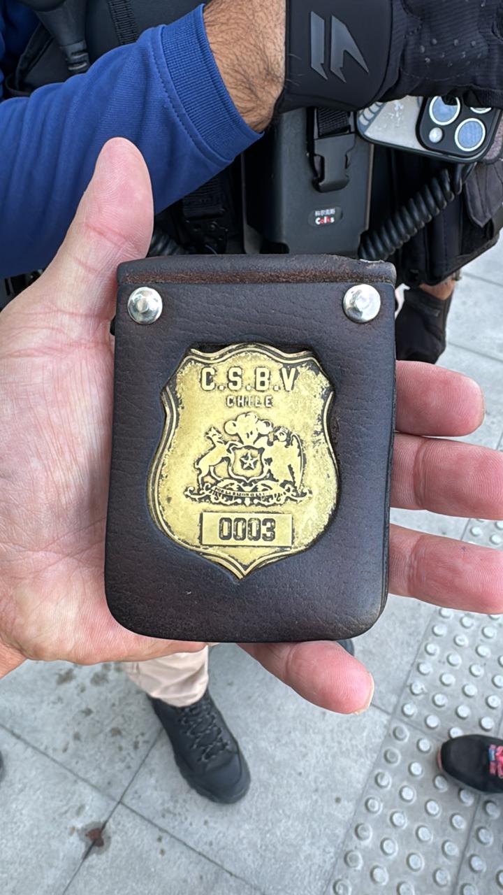 Recuperación de vehículo termina con detenido por usurpación de función pública