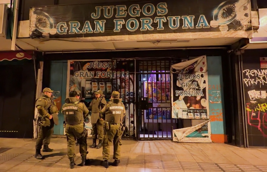 Tres casinos ilegales clausurados y un detenido