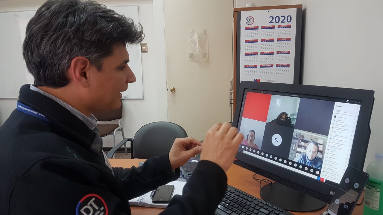 DIRECCIÓN DEL TRABAJO INSTALA MESA DE TRABAJO CON 90 FIRMAS CONTRATISTAS DE DIVISIONES GABRIELA MISTRAL Y MINISTRO HALES